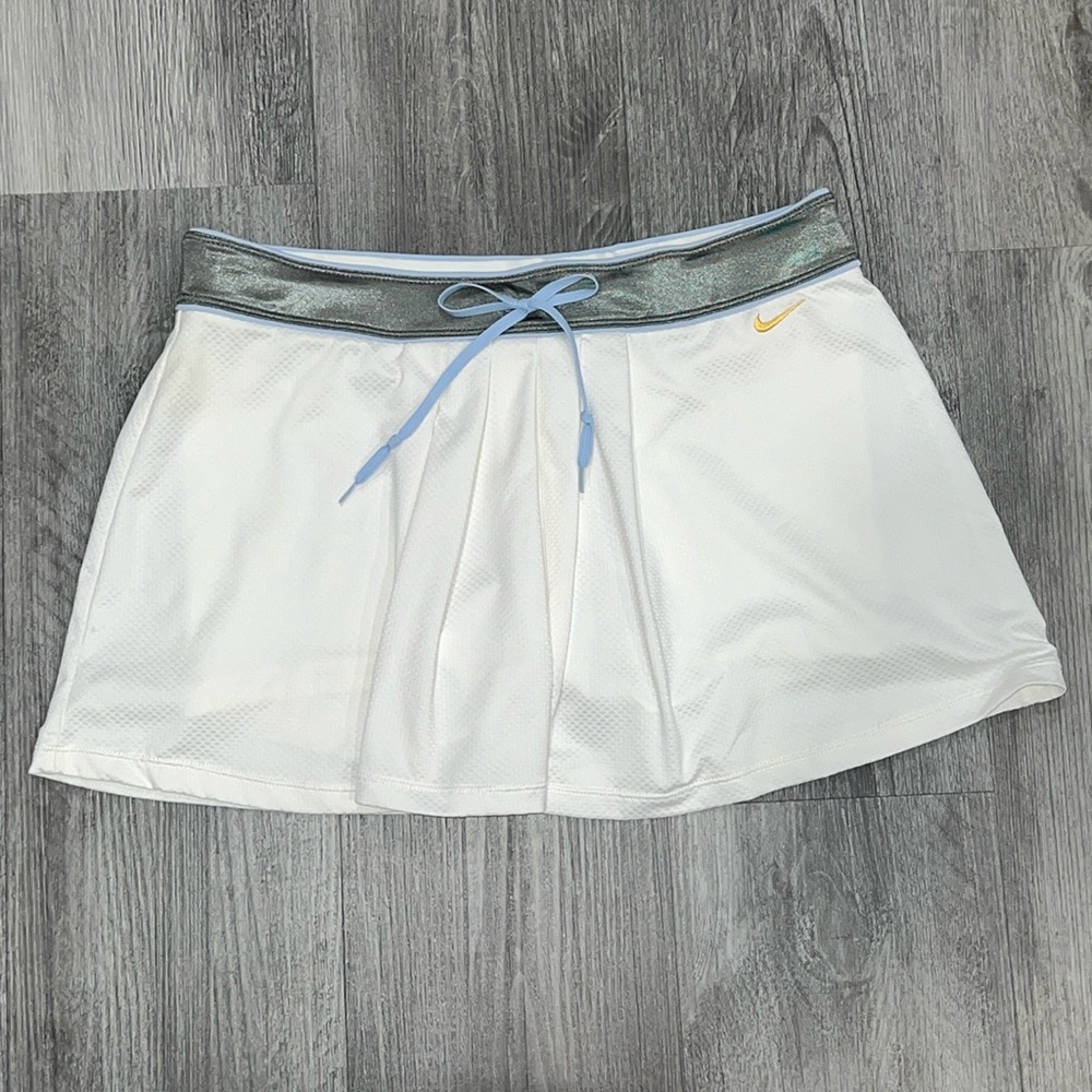 Nike Sphere Dry Athletic Skirt with built in shorts, size S